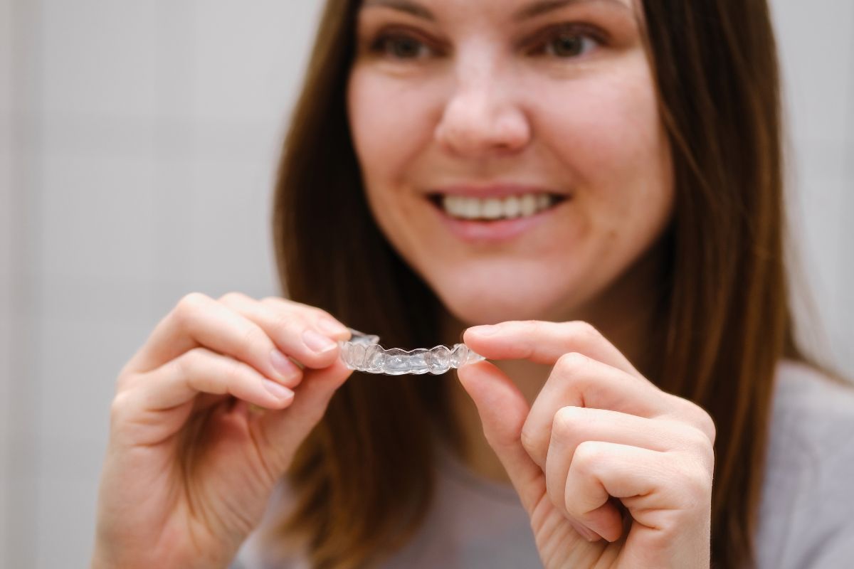 Invisalign vs Braces: Which Works Faster?